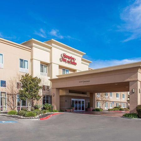 Hampton Inn And Suites Merced Exterior photo