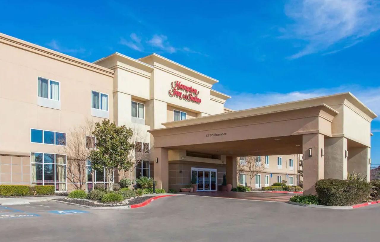 Hampton Inn And Suites Merced Exterior photo