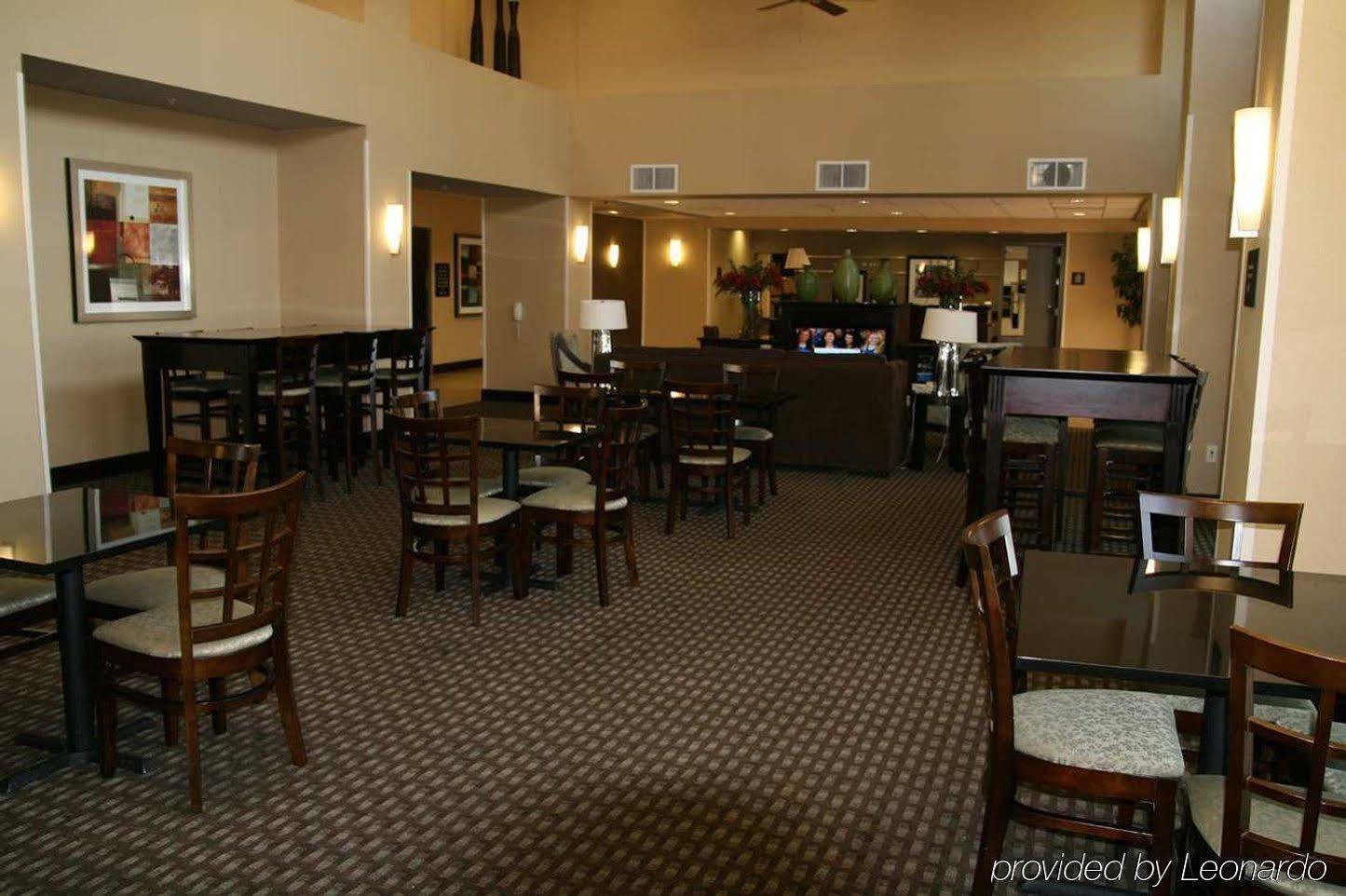 Hampton Inn And Suites Merced Exterior photo
